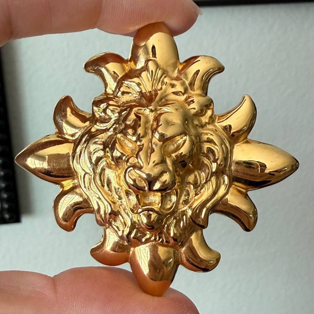 Vintage Anne Klein Goldtone Lions Head Brooch Baroque Style Gold Regal Lion Pin